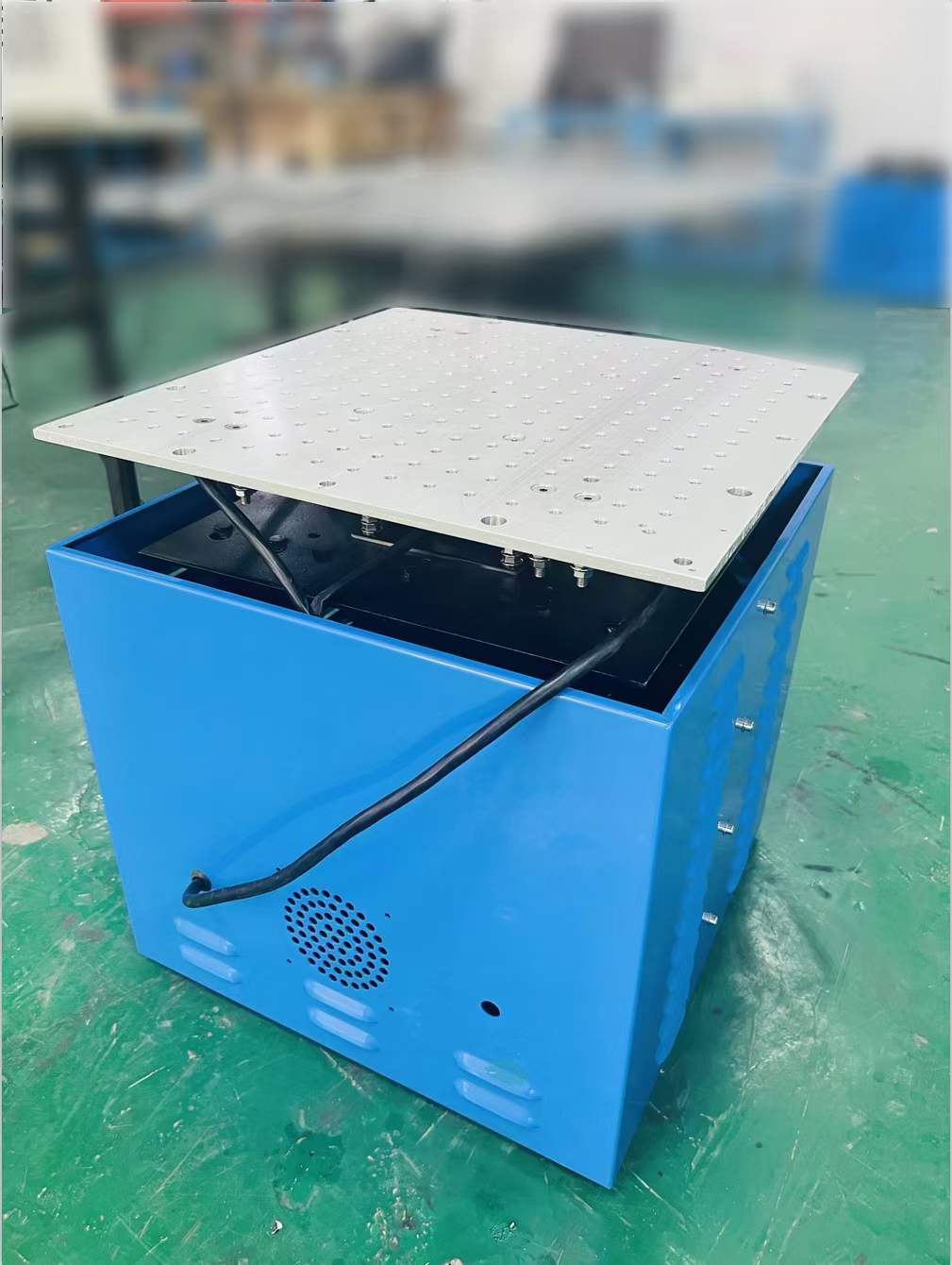 電磁式振動臺原理